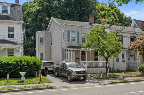 236 Church St, Poughkeepsie, NY 12601
