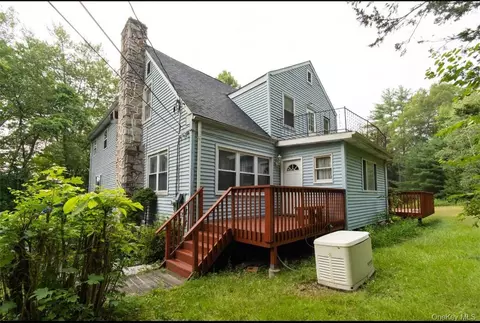 520 Mamakating Rd, Mamakating, NY 12790