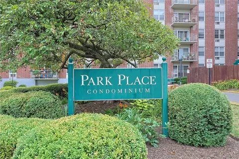 35 Park Ave #6F, Ramapo, NY 10901