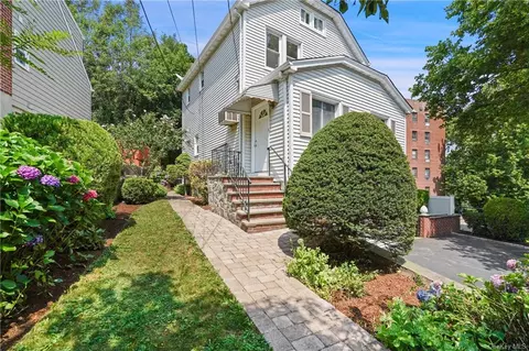 11 Maple Ave, Eastchester, NY 10709