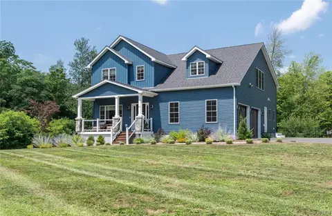 22 Lilac Ct, Rhinebeck, NY 12572