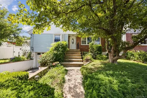 1425 Nepperhan Ave, Yonkers, NY 10703