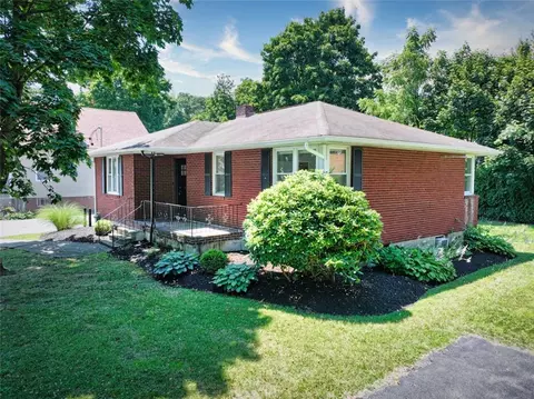 68 Melrose Ave, New Windsor, NY 12553