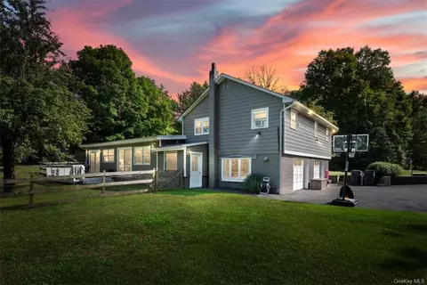 5 Autumn Trl, Goshen, NY 10924