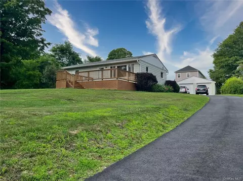 515 Mount Airy Rd, New Windsor, NY 12553