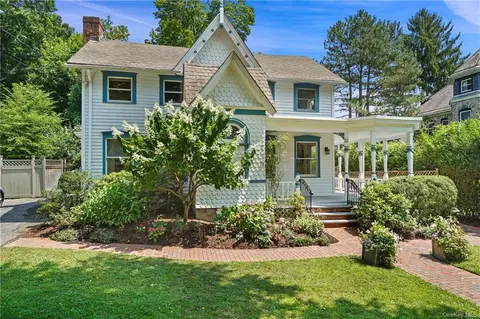 12 Bedford Rd, Katonah, NY 10536