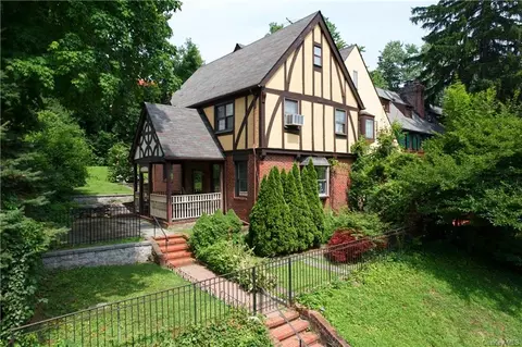 370 Read Ave, Yonkers, NY 10707