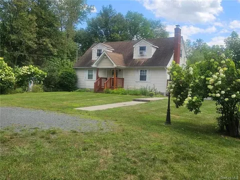 2495 State Route 207, Hamptonburgh, NY 10916