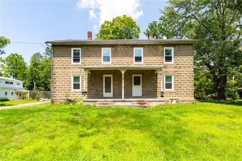 35 Garden St, Red Hook, NY 12571