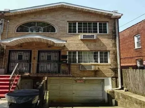 106-28 Guy R Brewer Blvd, New York, NY 11433