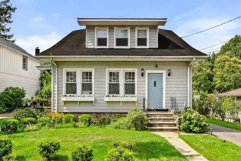 141 Hastings Ave, Cortlandt, NY 10520
