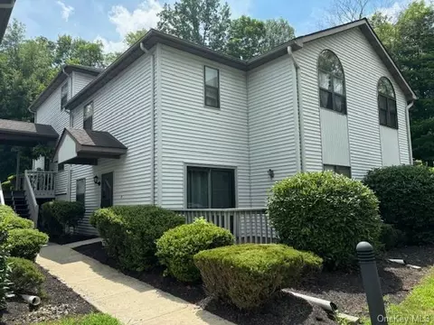 3 Aldo Ct, Monroe, NY 10950