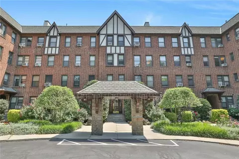 240 Bronxville Rd #B3, Yonkers, NY 10708