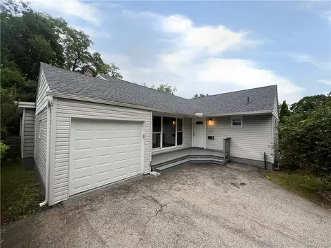 50 Whittier Blvd, Poughkeepsie, NY 12603
