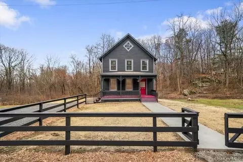 115 Gardnertown Rd, Newburgh, NY 12550