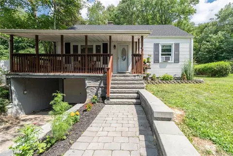 2 Bishop Dr, La Grange, NY 12603