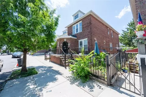 2043 Colonial Ave, New York, NY 10461