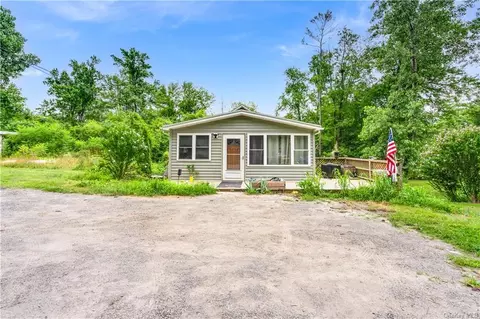 223 North Dr, Ulster, NY 12477