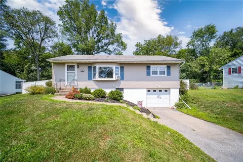 49 Harth Dr, New Windsor, NY 12553
