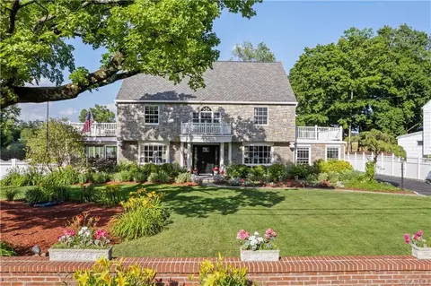 14 Fairway Dr, White Plains, NY 10605