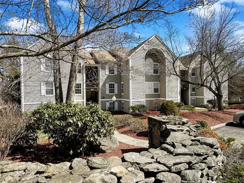1004 Washington Grn, New Windsor, NY 12553
