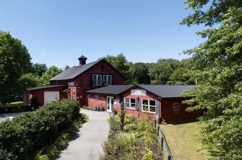 1727 Route 9, Clermont, NY 12526