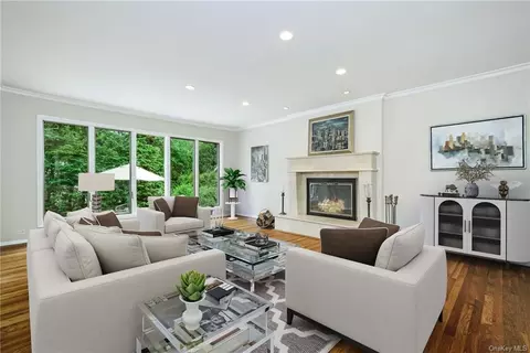 29 Mohegan Ln, Rye, NY 10573