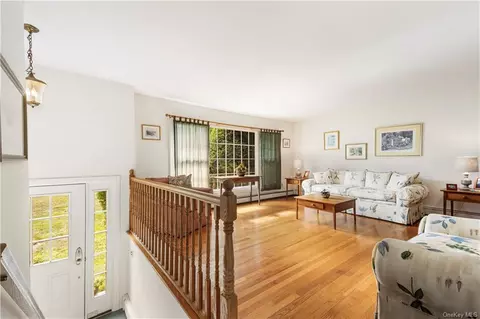 64 Hamlin Rd, Mahopac, NY 10541