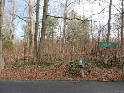 564 Leetown Rd, East Fishkill, NY 12582