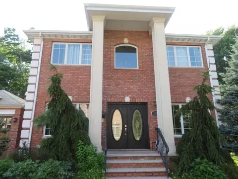 3250 Rawlins Ave, New York, NY 10465