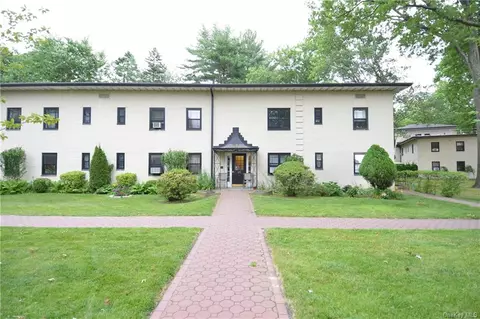 63 Manchester Rd #2R, Eastchester, NY 10709