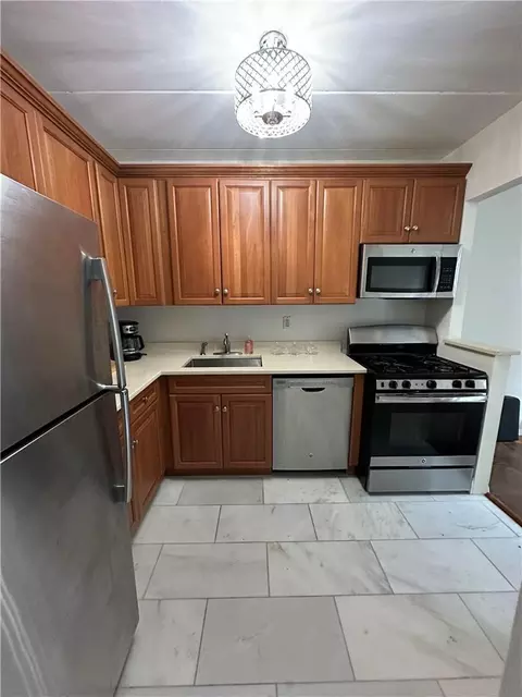 1101 Midland Ave #303, Yonkers, NY 10708