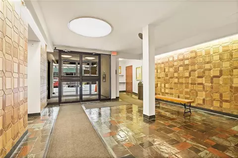 35 Stewart Pl #403, Mount Kisco, NY 10549