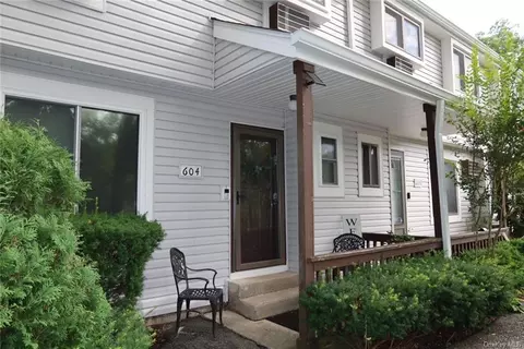 604 Mountain Laurel Dr, Monroe, NY 10950