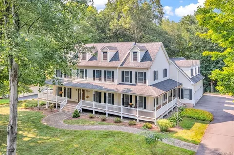 128 Lockwood Rd, Cortlandt, NY 10567