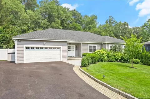 116 Lord Kitchener Rd, New Rochelle, NY 10804