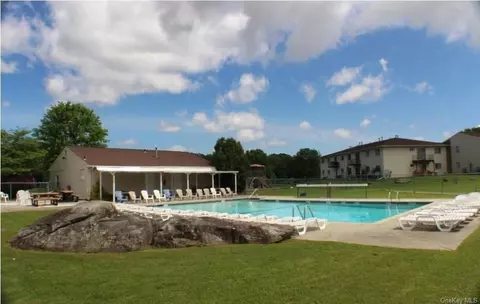 276 Temple Hill Rd #1519, New Windsor, NY 12553