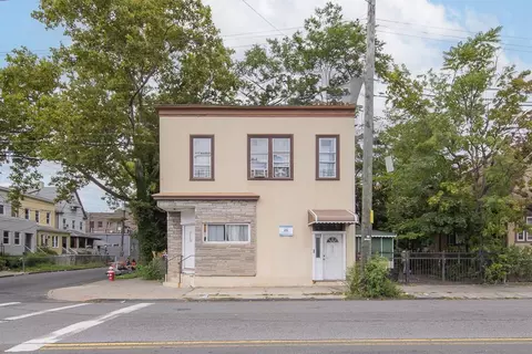 131 W Sandford Blvd, Mount Vernon, NY 10550