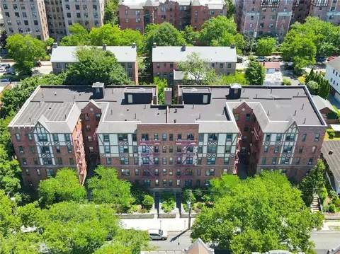 663 Locust St #1E, Mount Vernon, NY 10552