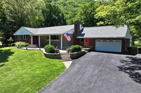 212 Bay View Ave, Cornwall On Hudson, NY 12520