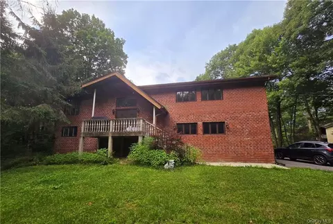 250 Overhill Rd, Stormville, NY 12582