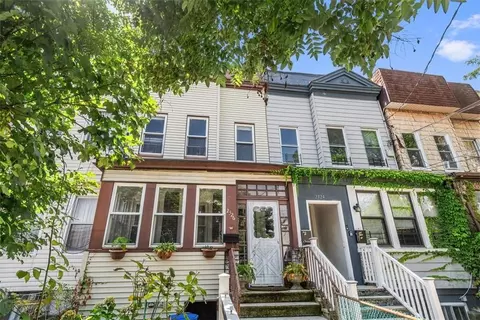 2326 Powell Ave, New York, NY 10462