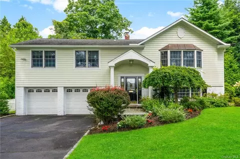 2 Harding Dr, Rye, NY 10580