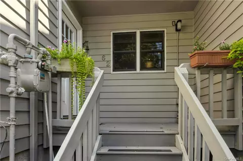 6 Brooke Club Dr #2, Ossining, NY 10562