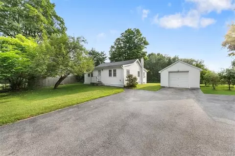 280 Noxon Rd, La Grange, NY 12603
