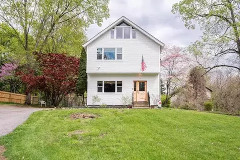 11 Butternut Way, Poughkeepsie, NY 12601