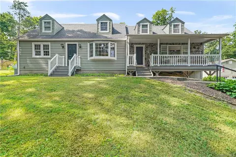 43 Waring Rd, Newburgh, NY 12550