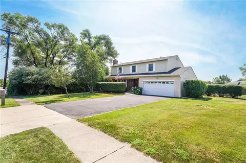 107 Mercury Ct, Monroe, NY 10950