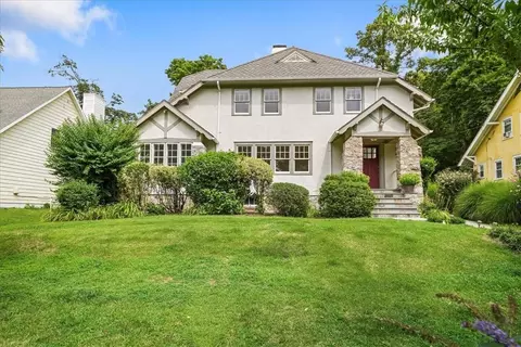33 Brookdale Ave, New Rochelle, NY 10801