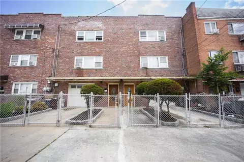 2416 Maclay Ave, New York, NY 10461